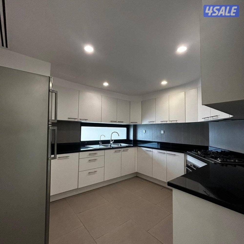 شقة نصف مفروشة للإيجار في بنيد القار6