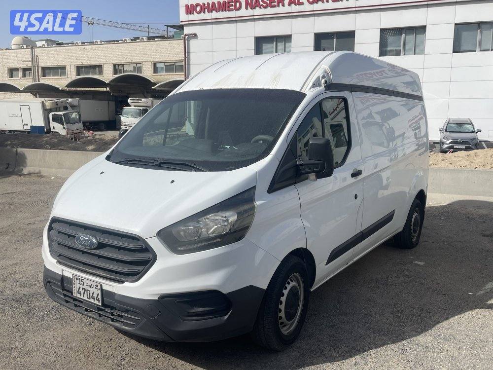 للبيع فورد مقفل موديل 2019 عداد 155 الف قير عادي ديزل1