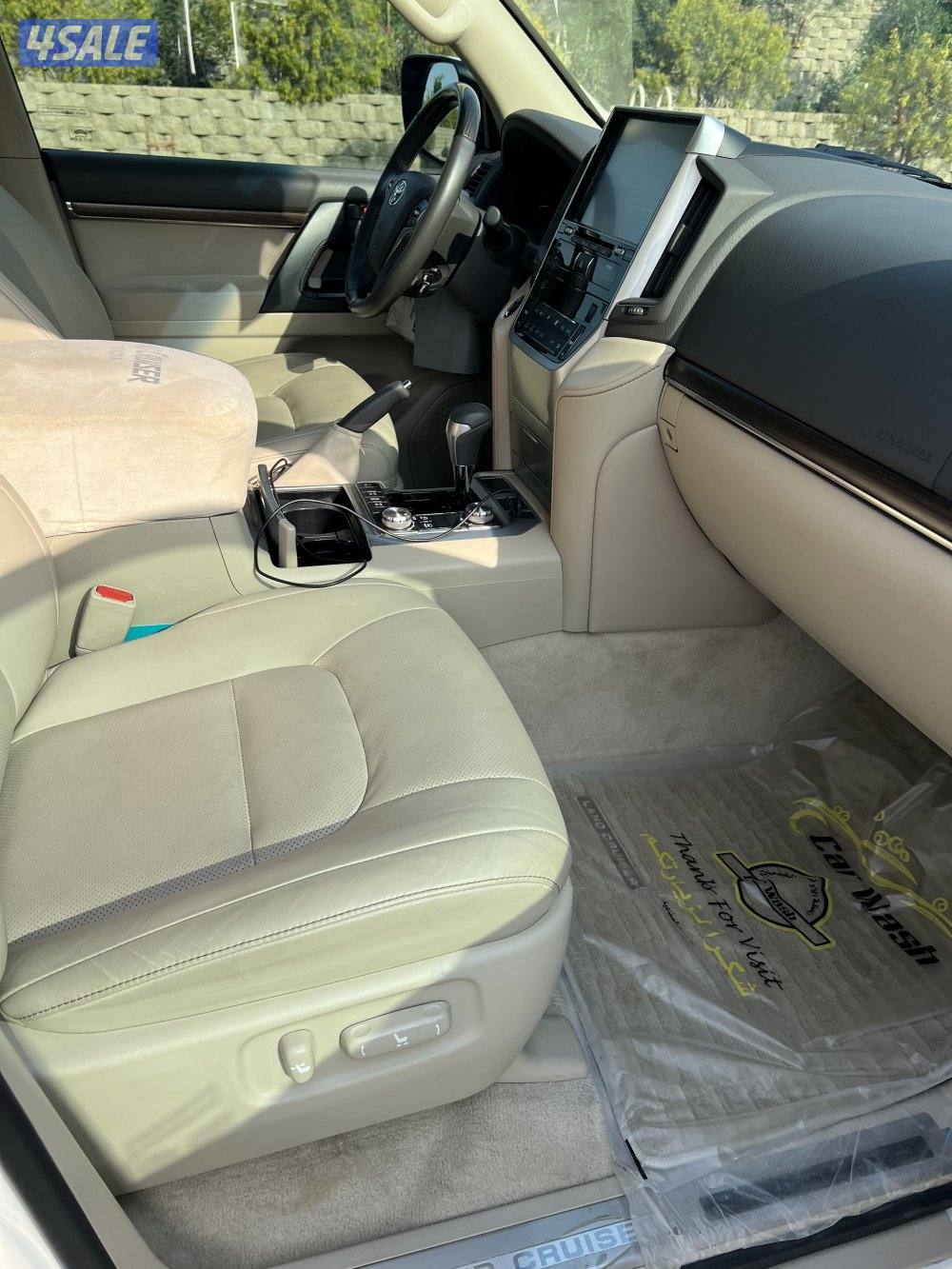 للبيع لاندكروزر موديل 2019 الساير  قمه في النظافه9