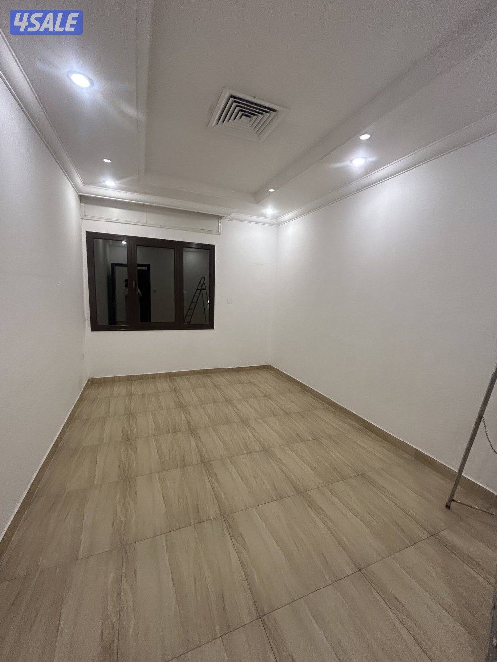 للإيجار شقه في عبدالله المبارك5