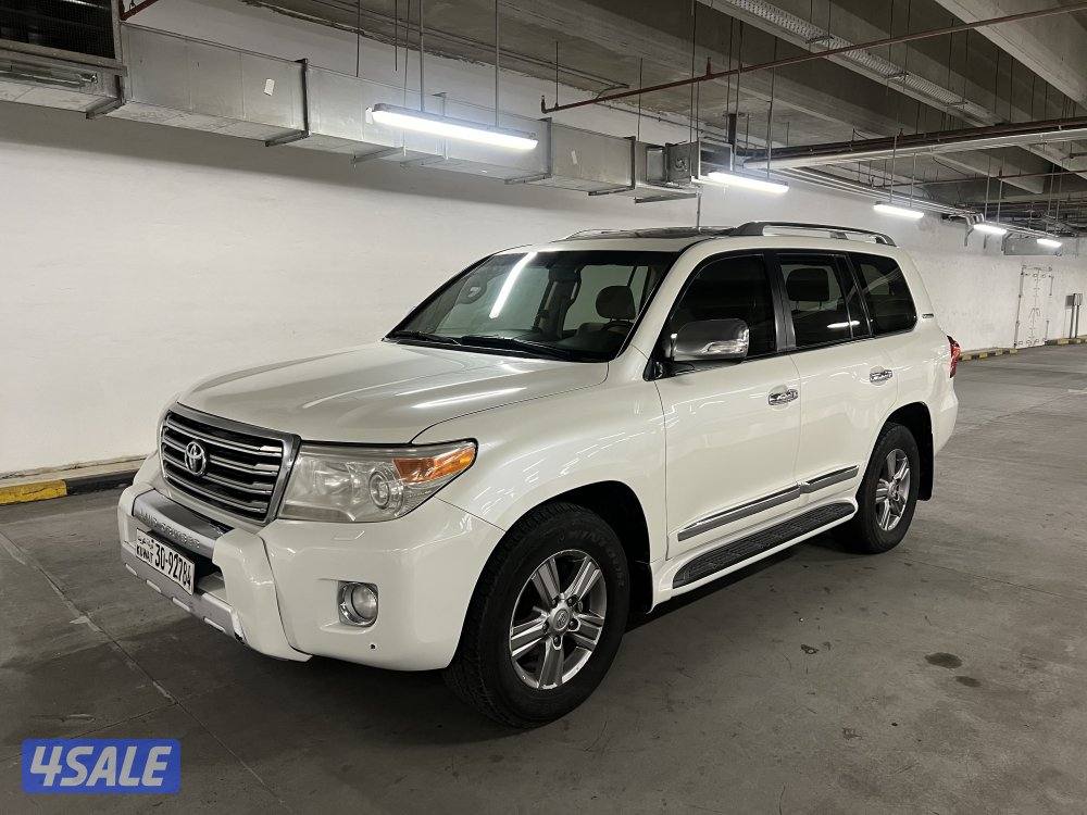 تويوتا - لاندكروزر - ٢٠١٥ - الساير- ابيض صدفي2