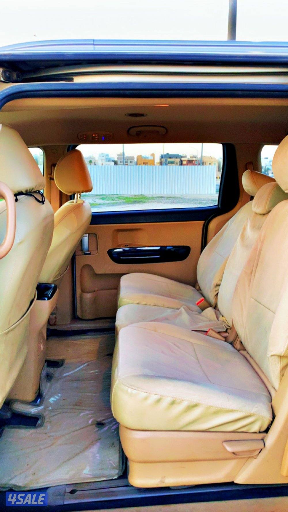 للبيع كيا كرنفال موديل ٢٠١٩ حاله ممتازه سيرفسات الوكاله شرط الفحص5