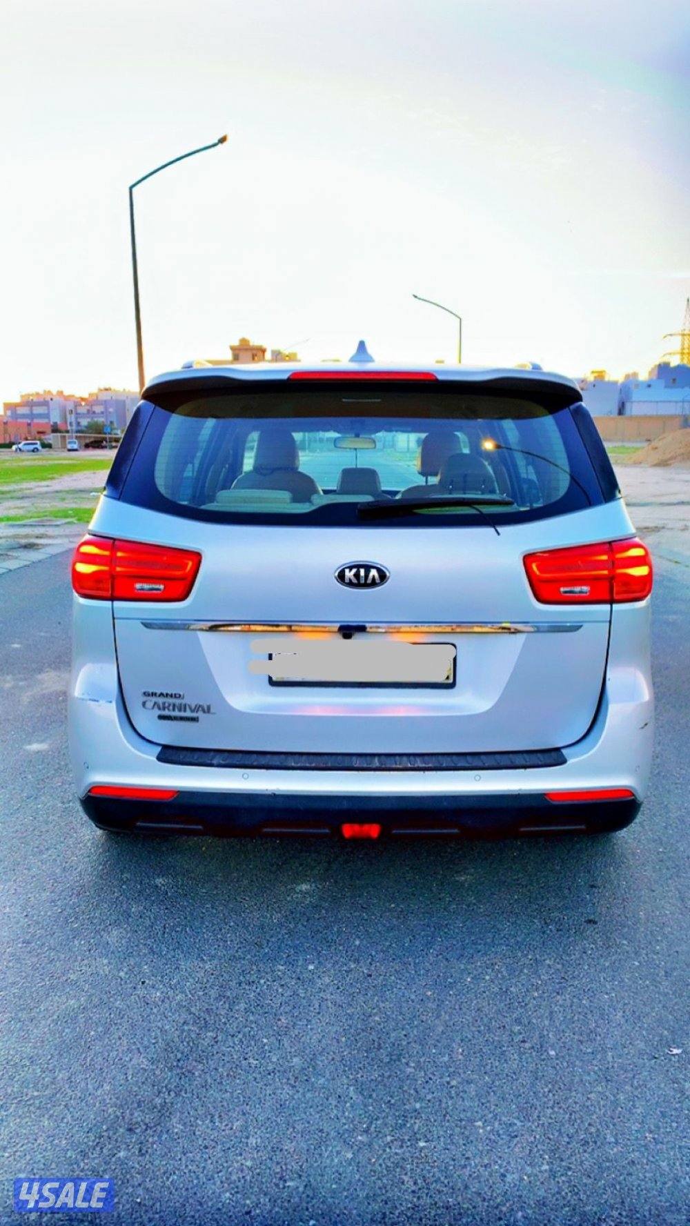 للبيع كيا كرنفال موديل ٢٠١٩ حاله ممتازه سيرفسات الوكاله شرط الفحص11