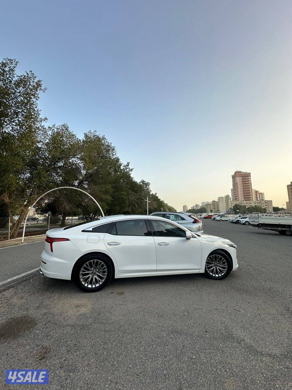 بيستون B70 موديل 2025 عداد 12الف بحالة الوكاله تحت الكفالة خمس سنوات5