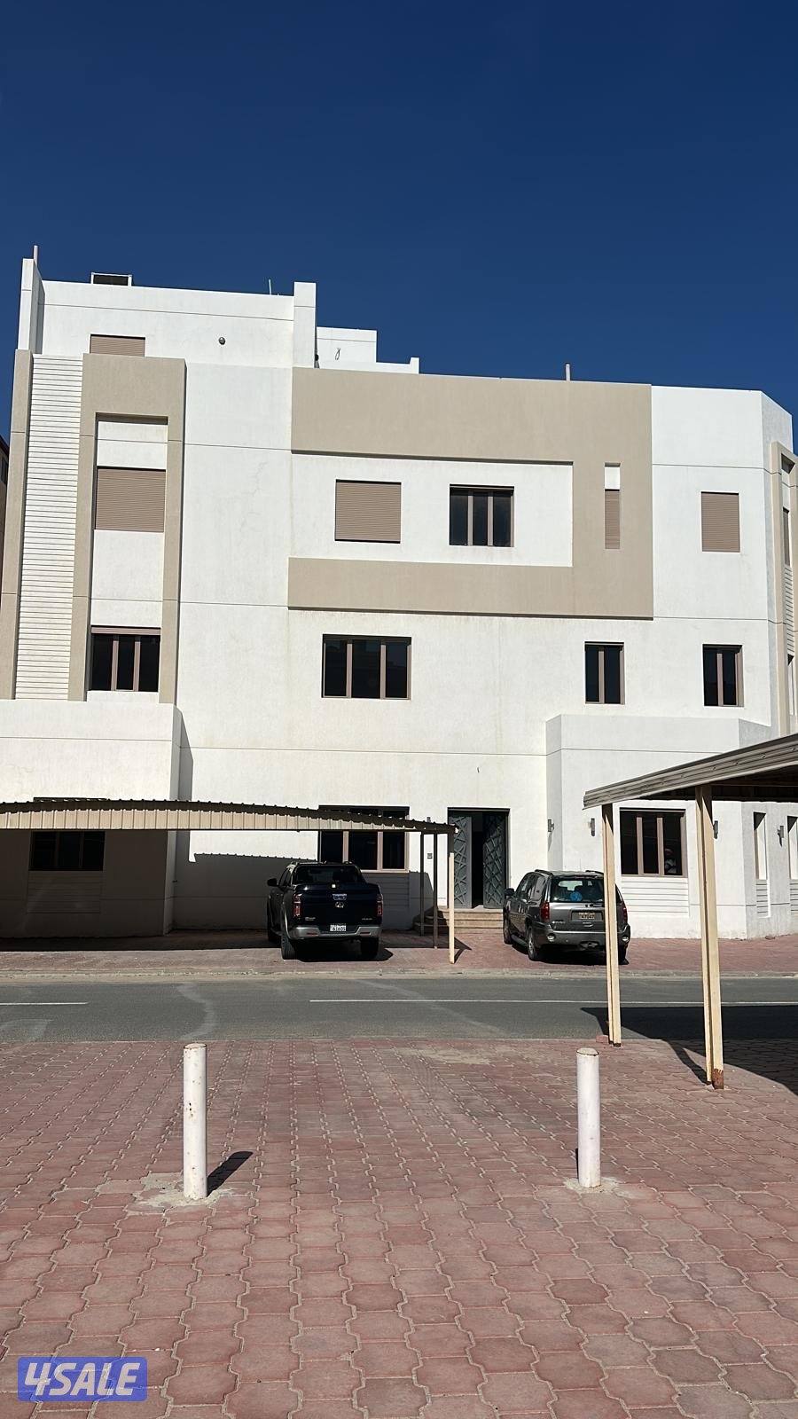 فيلا للإيجار0