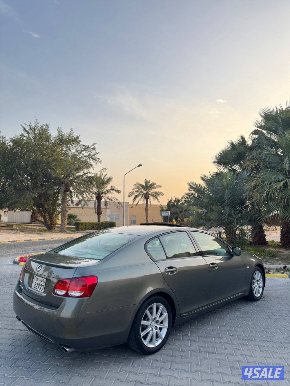 للبيع لكزس GS ماشي 194 الف بحالة الوكالة3