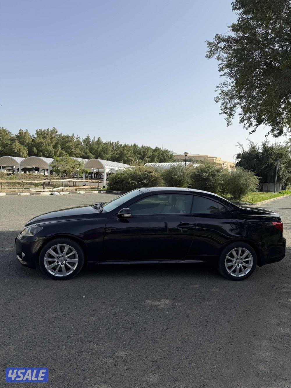 سلام عليكم للبيع لكزس  بحاله ممتازه شرط الفحص مفحوص وجاهز فحصه معاه8