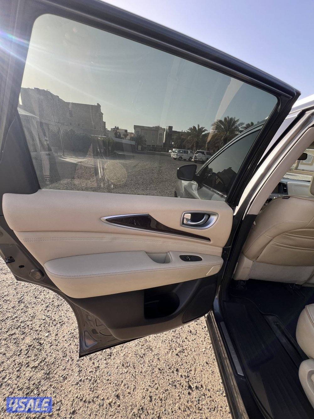 للبيع انفنتي نظيف جداً  XQ60 موديل 20159