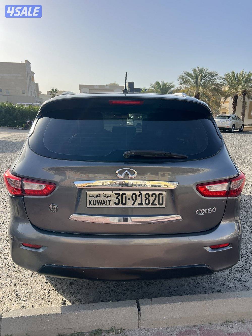 للبيع انفنتي نظيف جداً  XQ60 موديل 201513