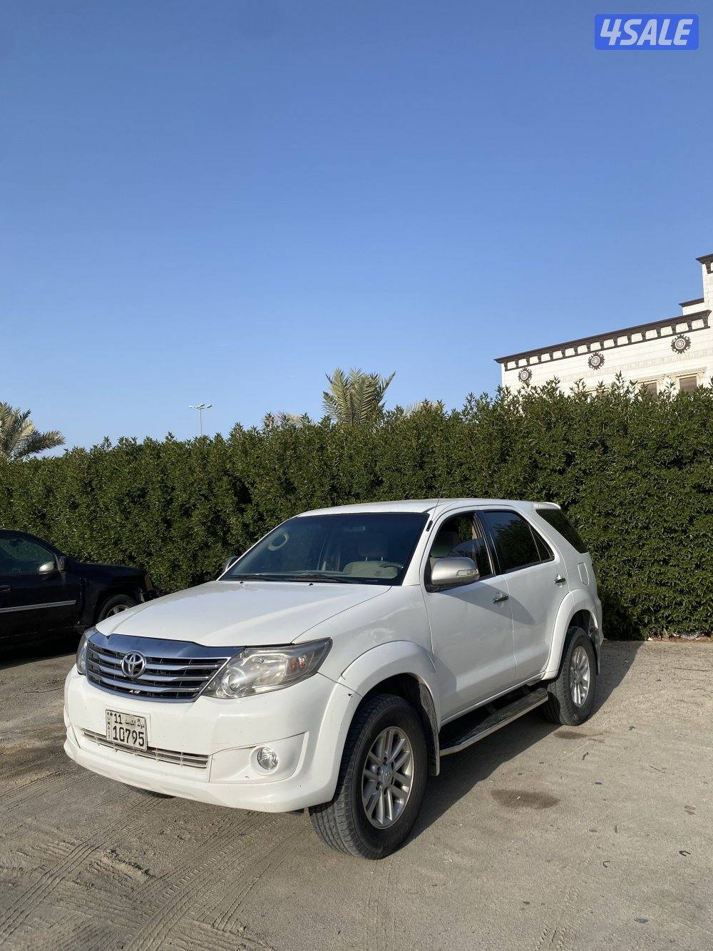 للبيع جيب فورتنر0