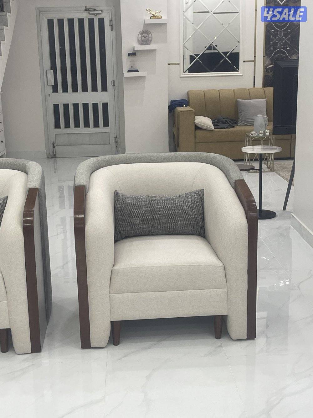 تفصال وتنجيد جميع موديلات الكنب والستاير الويفي الفندقيه وديوانيات2