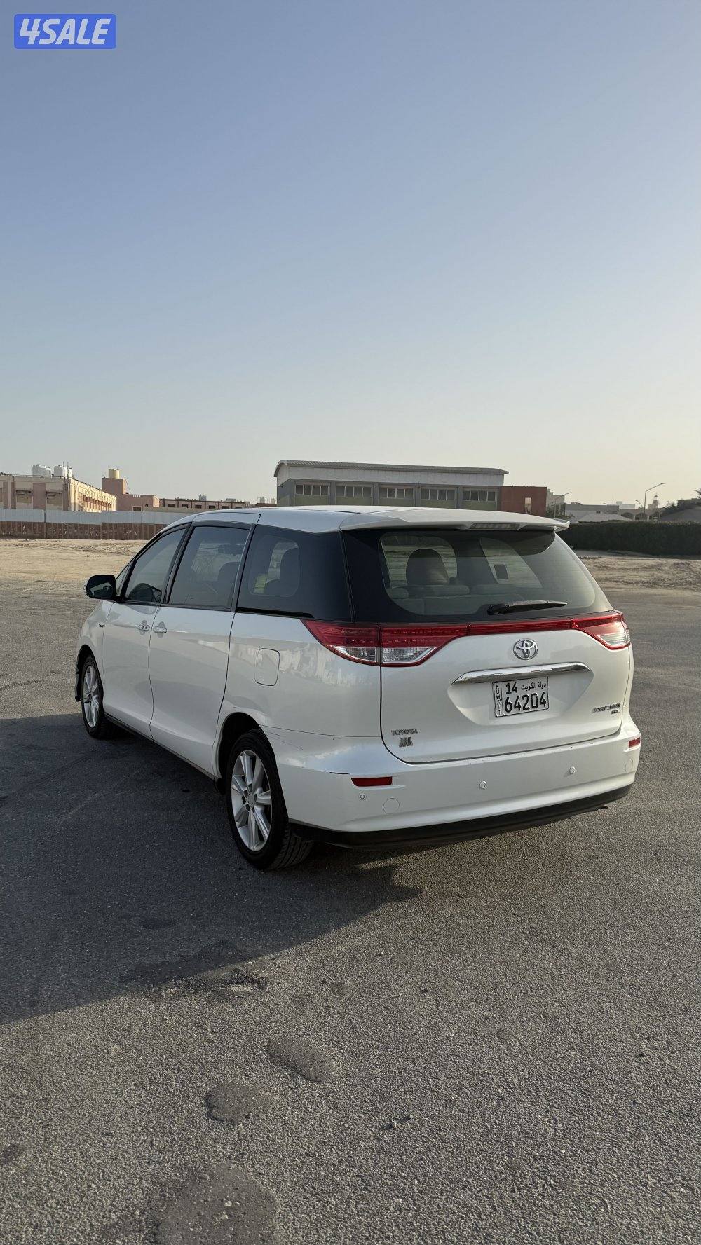 تويوتا بريفيا 2012 وارد قطر2