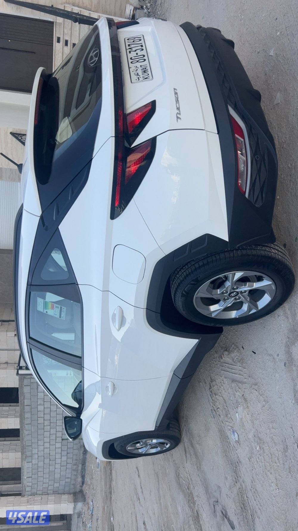 للبيع هونداي توسان موديل 23 حجم 2500 شرط الفحص صبغ الوكاله ماشي 363