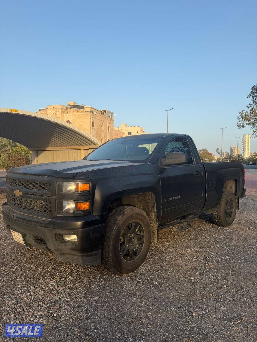 للبيع وانيت سلفرادو موديل ٢٠١٥ بحالة نظيفه جدا توني مسويله تصفيه3