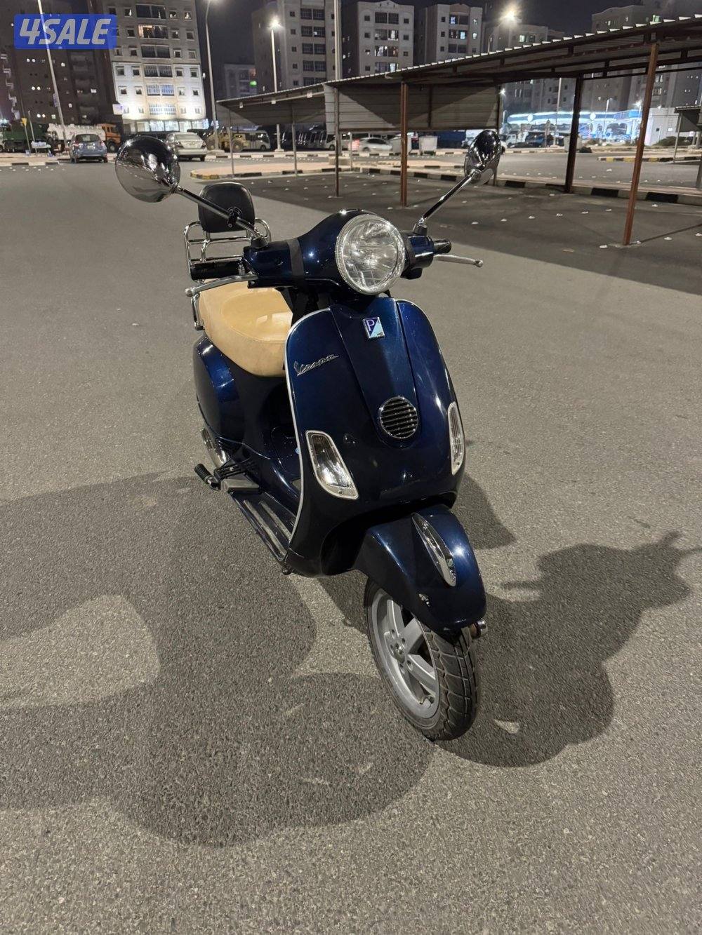 للبيع ( فيسبا Lx125 )موديل 20101