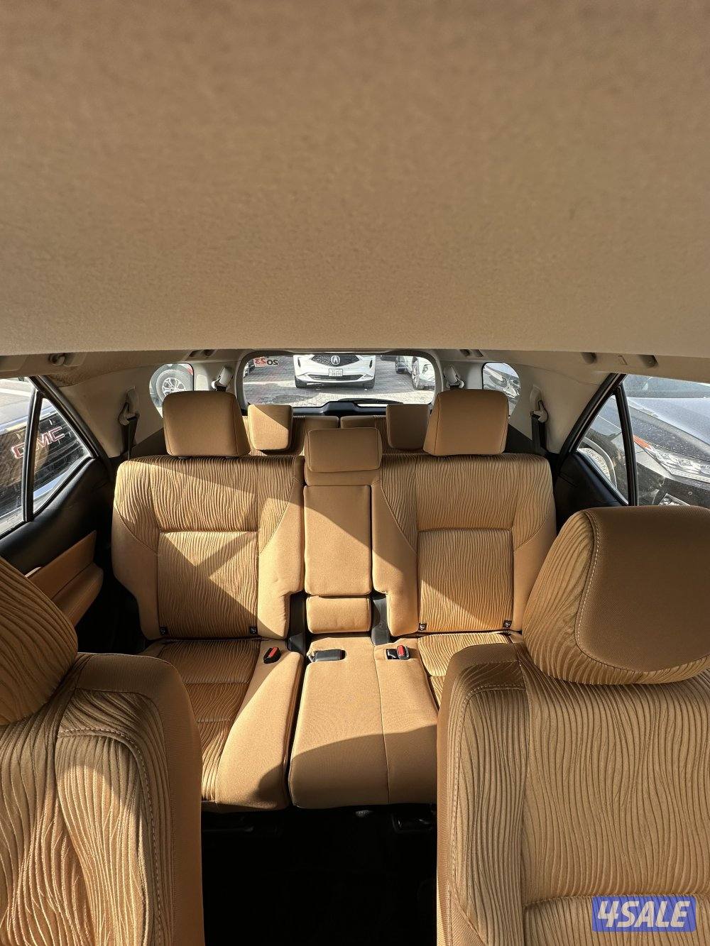 فورتنر V4  موديل 2023 دبل قير ماشي 55 الف10