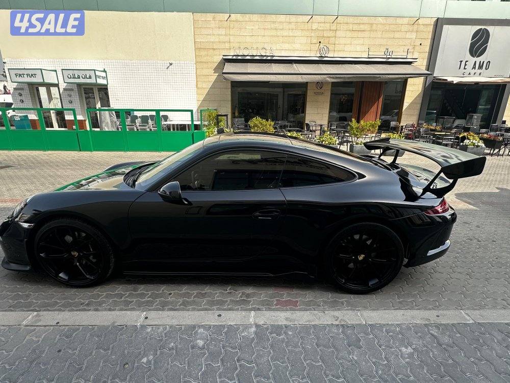 بورش كريرا موديل 20153