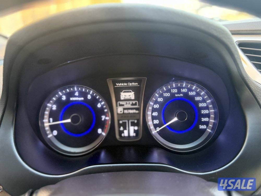 للبيع هيوانداي ازيرا 20152