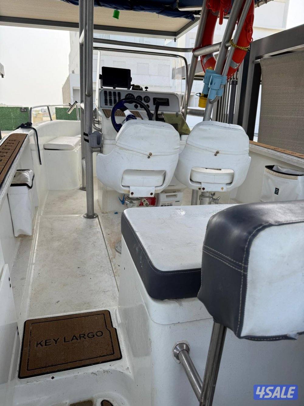 للبيع طراد ايطالي 20قدم5