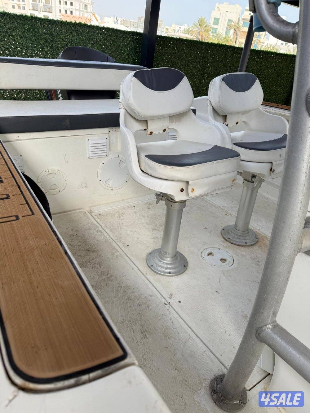 للبيع طراد ايطالي 20قدم7