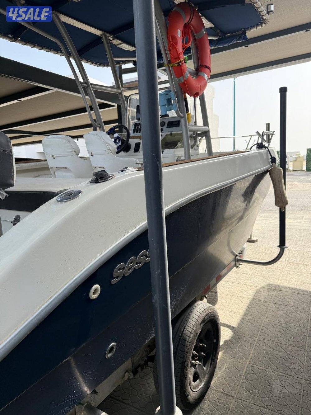 للبيع طراد ايطالي 20قدم8