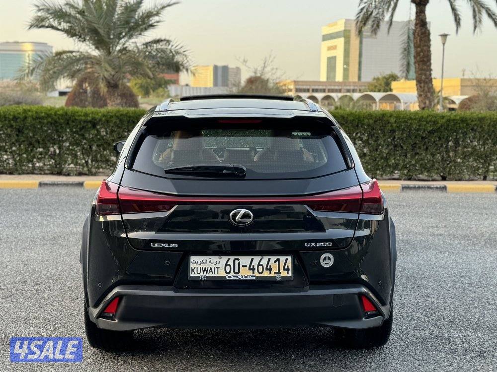 لكزس UX 200 موديل 2021 صبغ الوكاله عداد 166