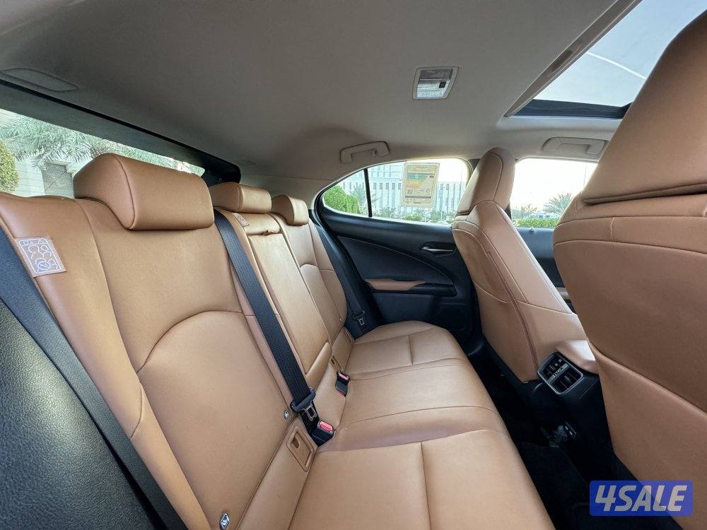 لكزس UX 200 موديل 2021 صبغ الوكاله عداد 167