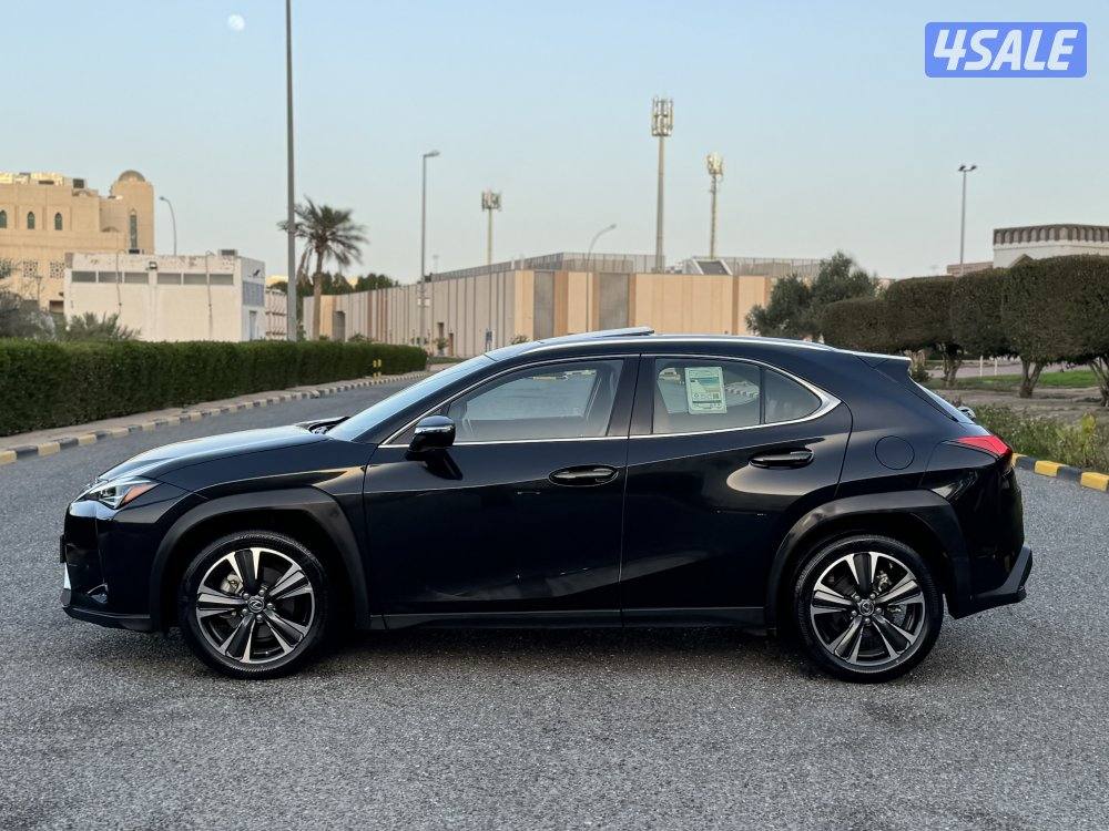 لكزس UX 200 موديل 2021 صبغ الوكاله عداد 1610