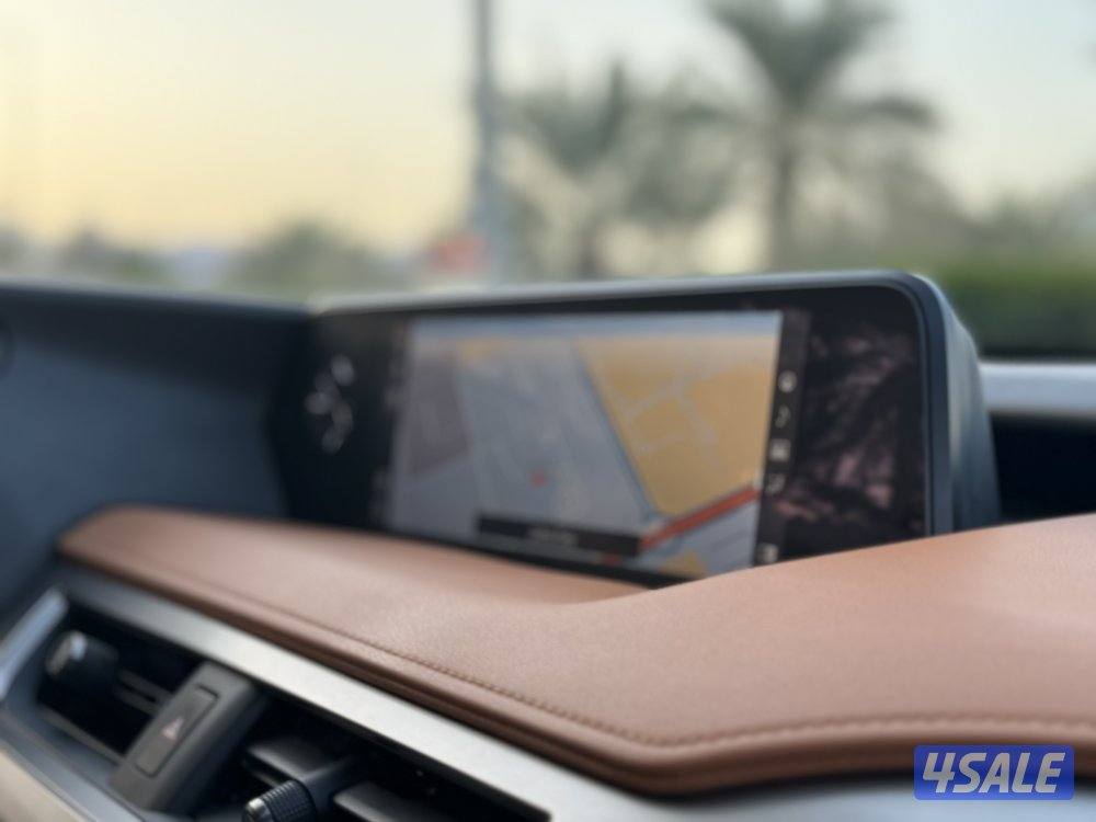 لكزس UX 200 موديل 2021 صبغ الوكاله عداد 1611