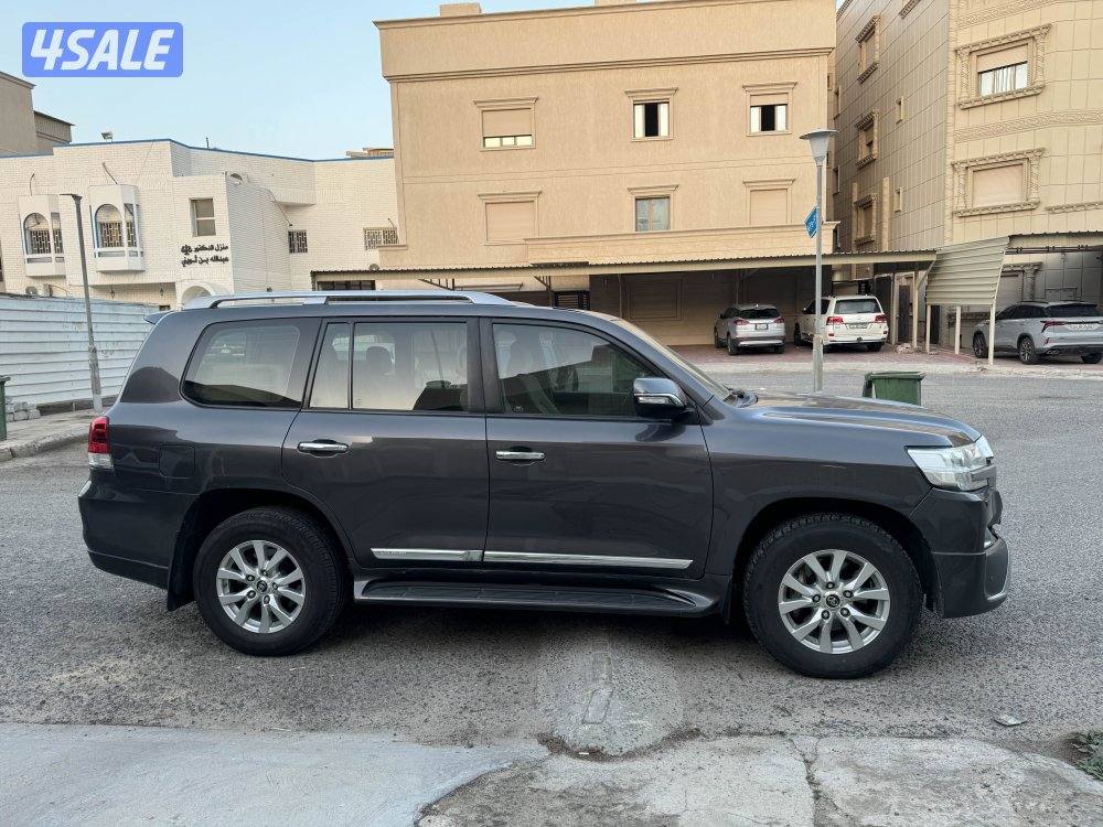 لاند كروزر 20181