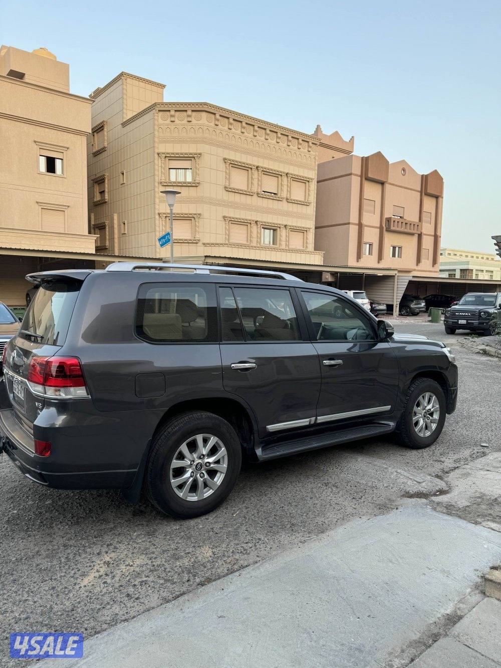 لاند كروزر 20182