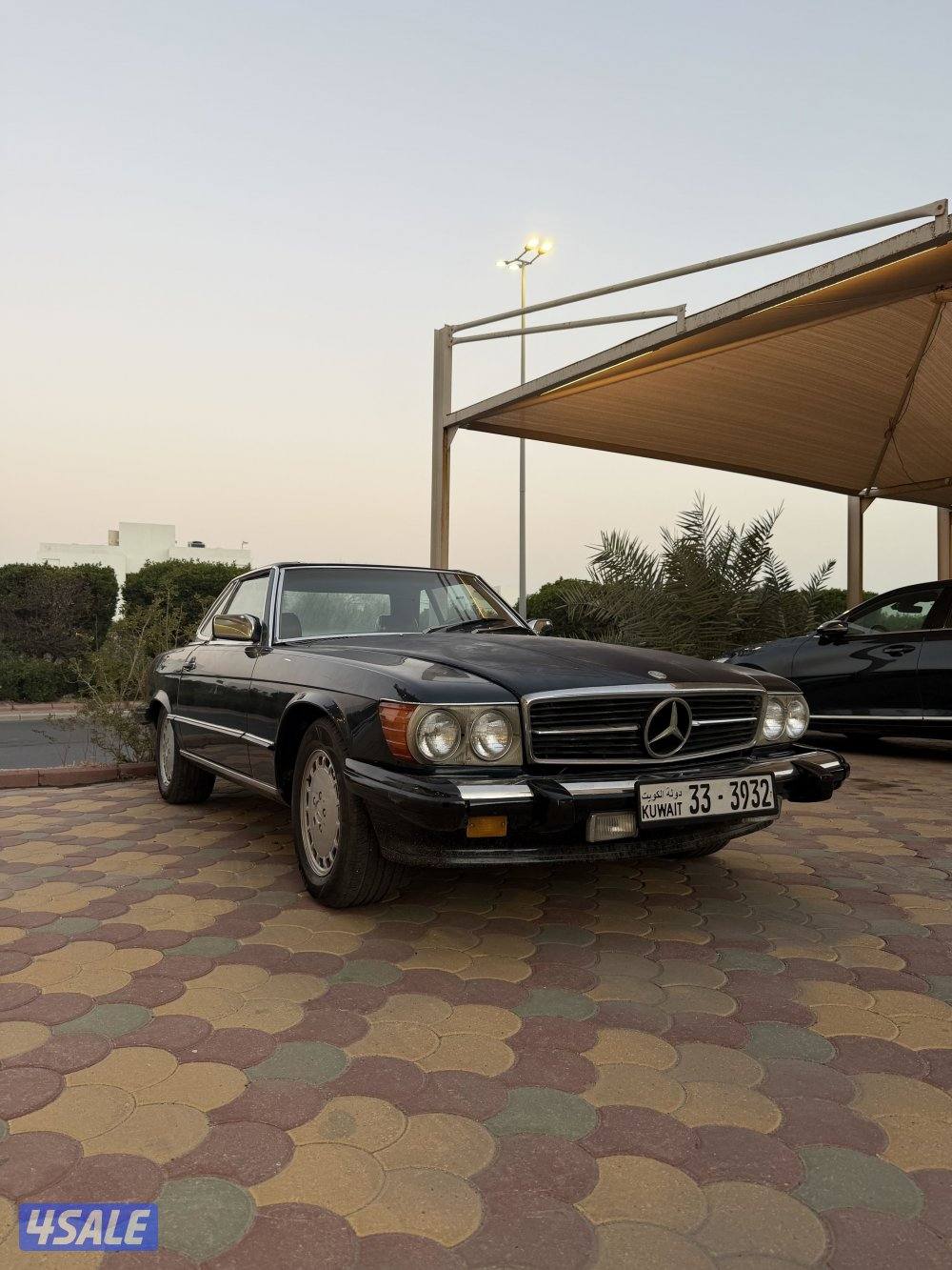 للبيع مرسيدس موديل 19860