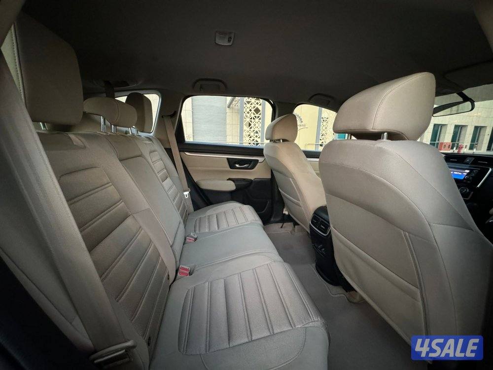 هوندا CRV موديل 2018 بحاله الوكاله شرط الفحص8