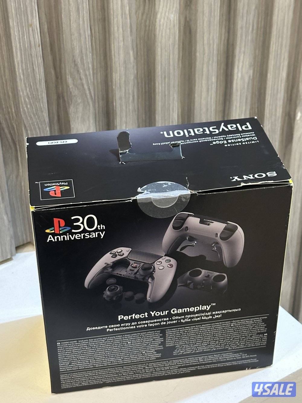 يدة سوني ps5 dual sens edge 30th1