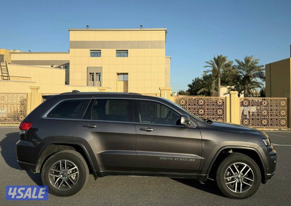 بحالة ممتازة جيب قراند شروكي لاريدو 2021 ماشي 103 فحص ماكينة قير شاسي2