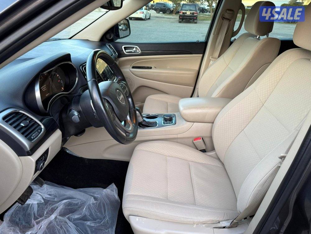 بحالة ممتازة جيب قراند شروكي لاريدو 2021 ماشي 103 فحص ماكينة قير شاسي8