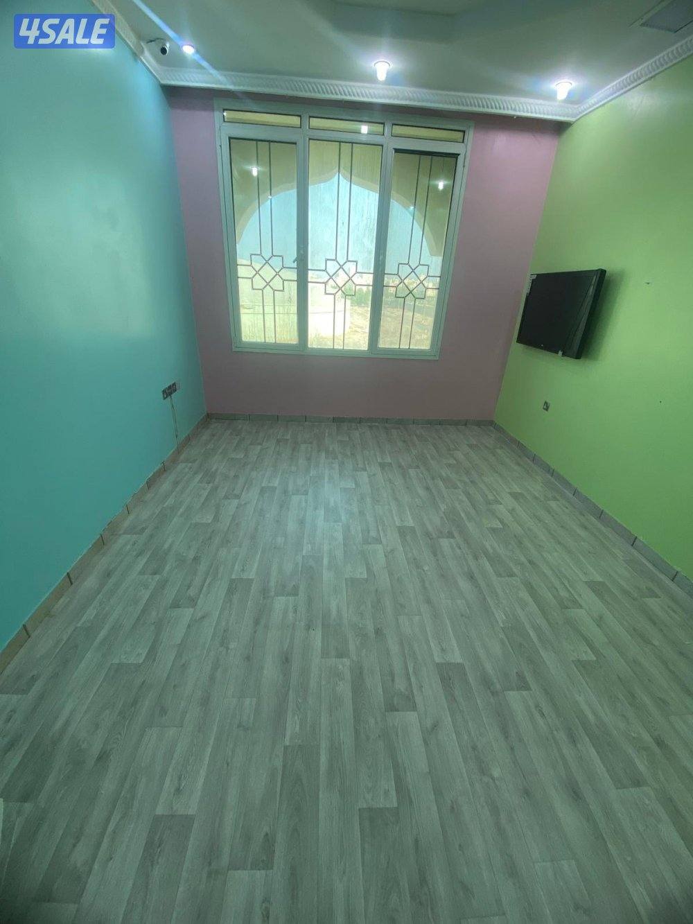 ✨ حول بيتك لمكان يرد الروح ✨
عندنا تشكيلة من باركية بلاستك بلجيكي قص13