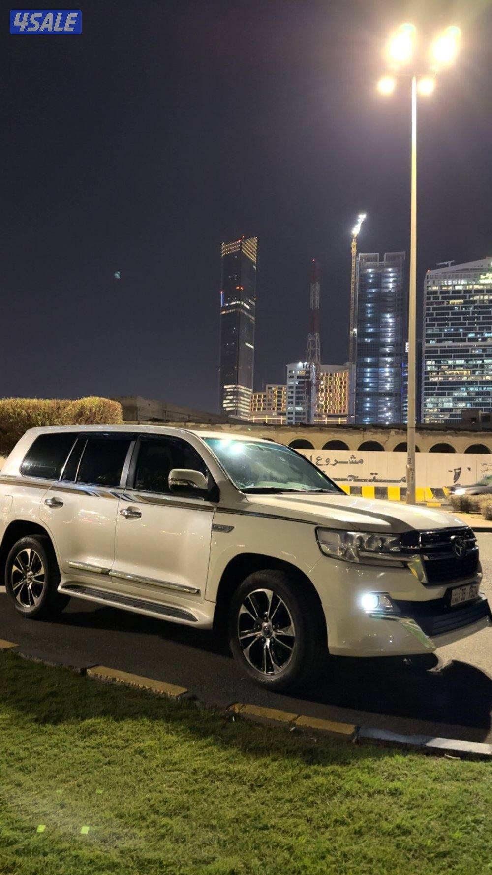 للبيع لاند vxr 2009 نظييف2