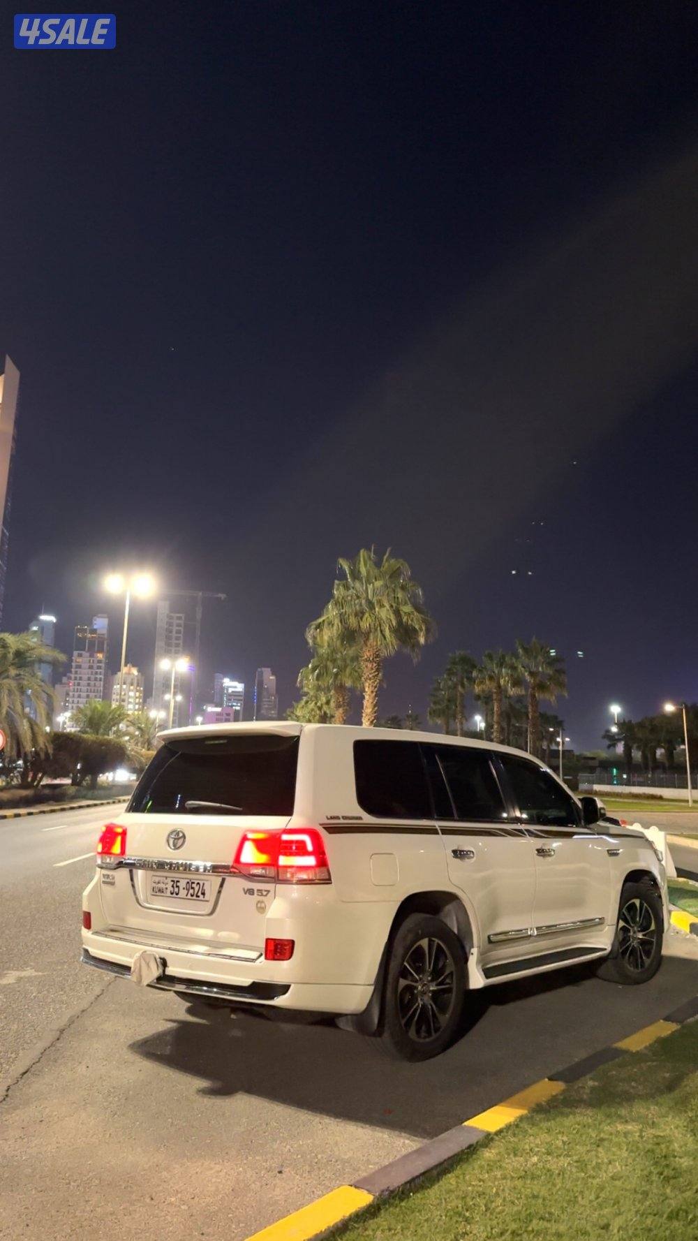 للبيع لاند vxr 2009 نظييف3