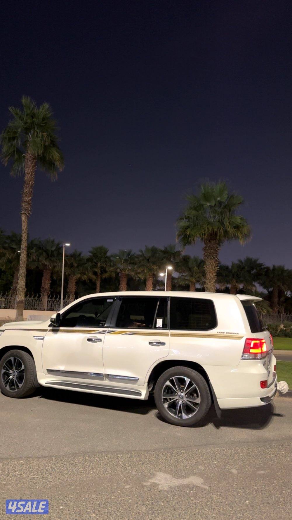 للبيع لاند vxr 2009 نظييف5