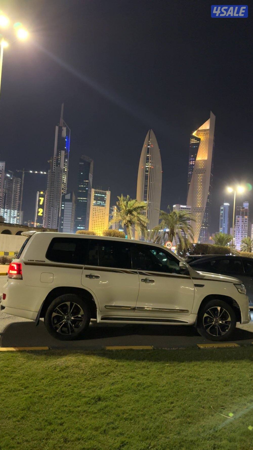 للبيع لاند vxr 2009 نظييف6