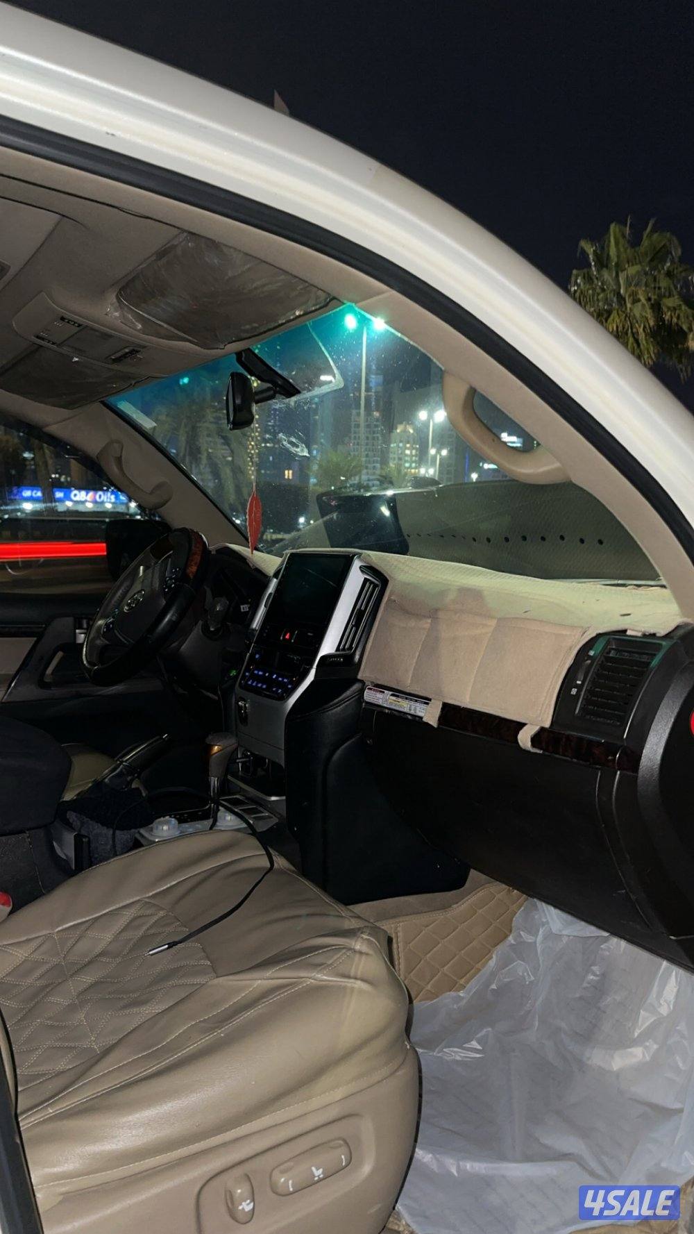 للبيع لاند vxr 2009 نظييف8