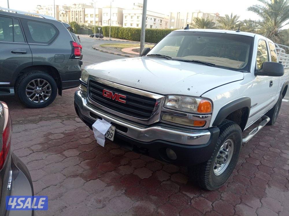 سيارة جي ام سي سيرا موديل ٢٠٠٣  صبغ وكاله بحاله ممتازه شرط الفحص0