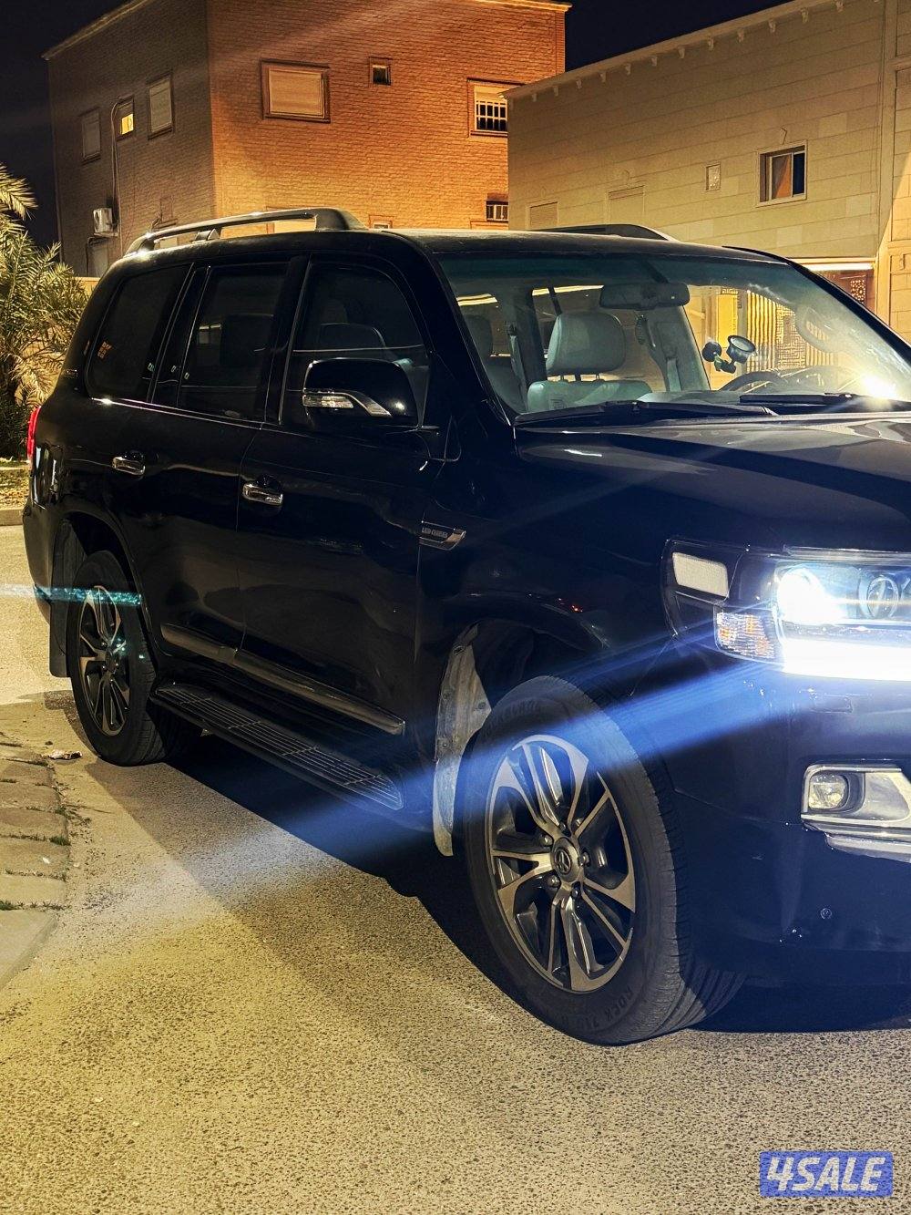 للبيع لاند موديل ٢٠١١ شرط الفحص ، ماشي ٢٤٥ الف1