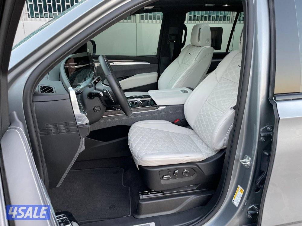 ❗️Cadillac / 2025 / Escalade V اصلي ❗️11