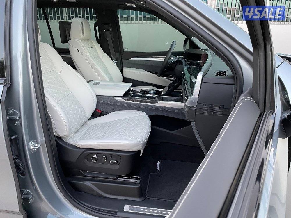 ❗️Cadillac / 2025 / Escalade V اصلي ❗️13