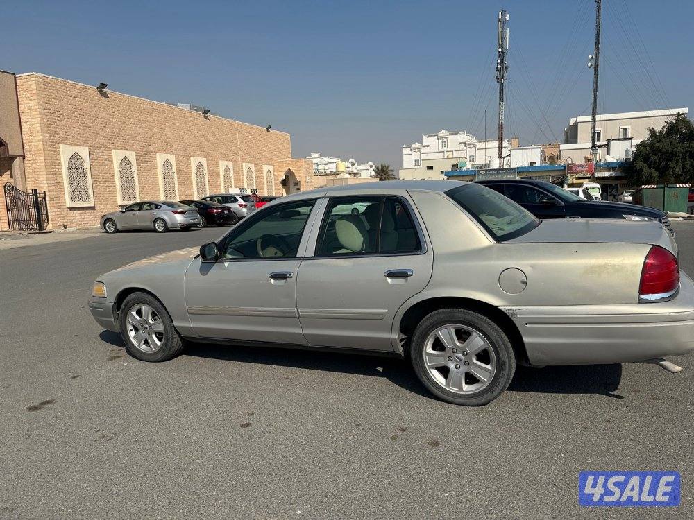 للبيع فورد فيكتوريا موديل ٢٠١٢0