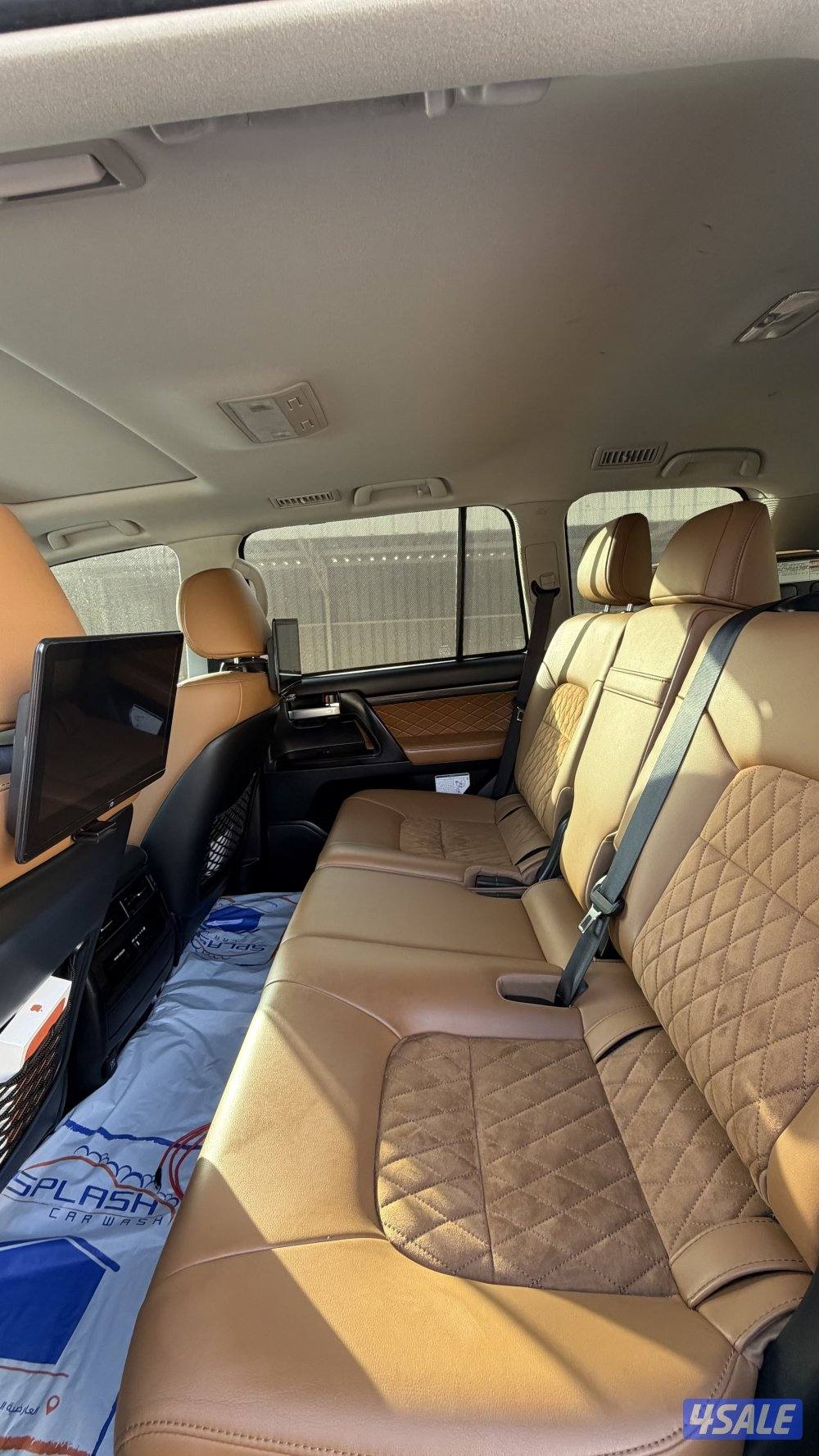 لاند كروز تو رنق سقنجر 2021  ٨سلندر فل اللون ابيض صدفي ( مالك أول)3