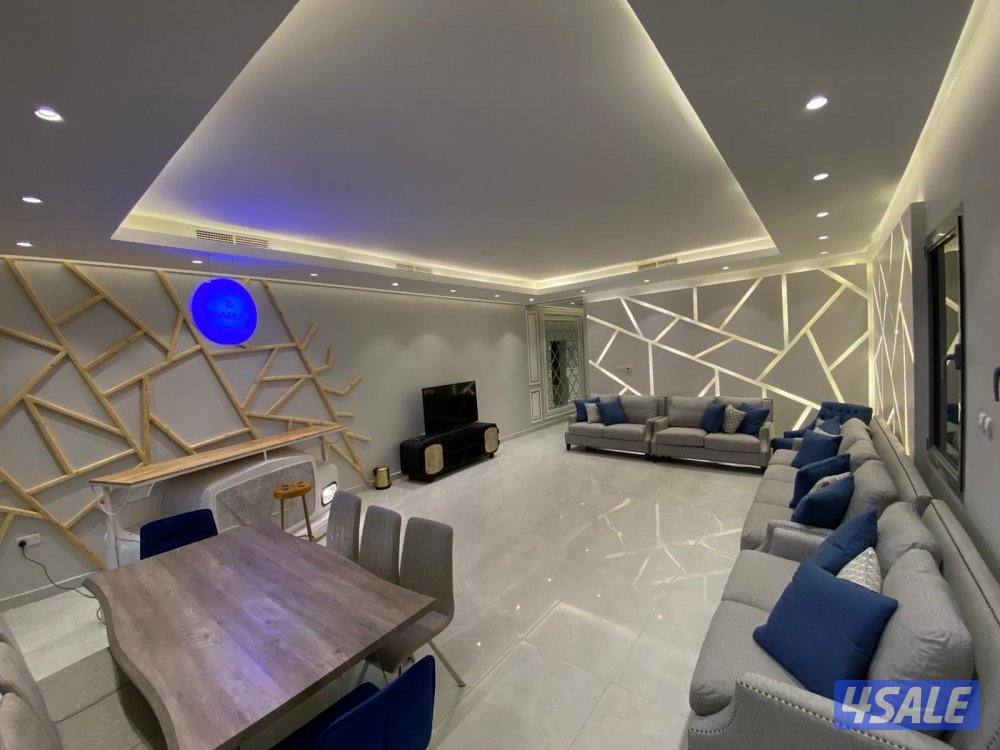 للبيع شاليه المرحله الثالثه قرب المووول3