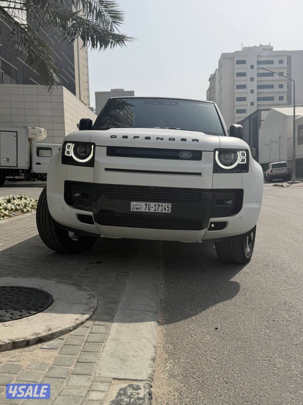 للبيع ديفندر 2023 ماشي 40 للحين تحت الكفاله5